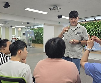 낮활동지원팀 7월 동물매개활동