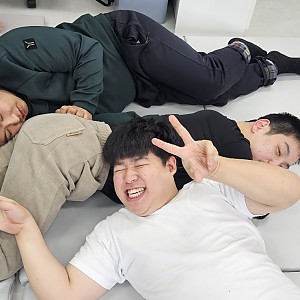 "함께라서 더 즐거운 시간! 필라테스로 에너지 충전 완료."